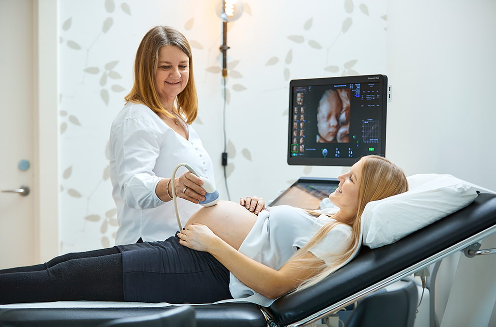 Graviditetsscanning af gravid kvinde